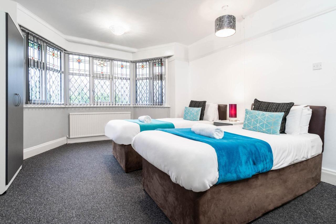5 Bedroom House - 11 Guests - Garden - Wifi - Smart Tv - Top Rated - Large Driveway 4 Multiple Vehicles - Perfect For Contractors Birmingham Eksteriør billede